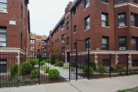 2639 N Spaulding Ave #1W, Chicago, IL 60647