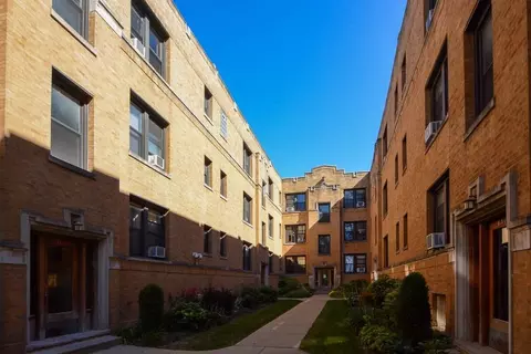 2649 N Spaulding Ave #2W, Chicago, IL 60647