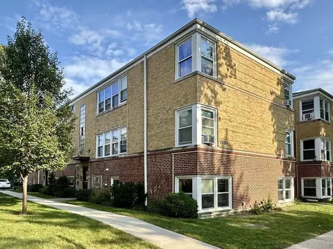 6715 N California Ave #GS, Chicago, IL 60645