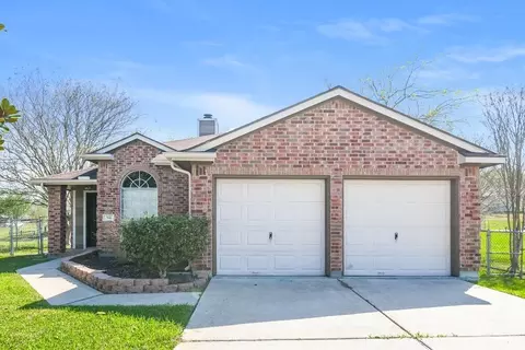 318 Lazy Ln, Montgomery, TX 77356