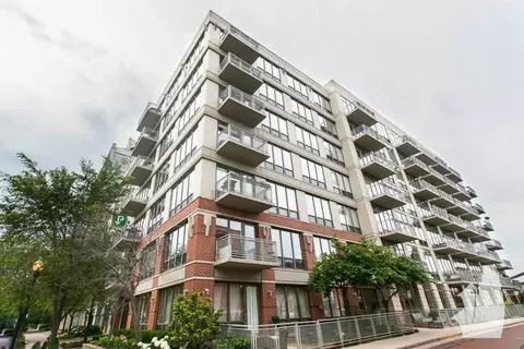 1000 N Kingsbury St #106, Chicago, IL 60610