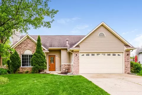 8867 Sundrop Rd, Indianapolis, IN 46231