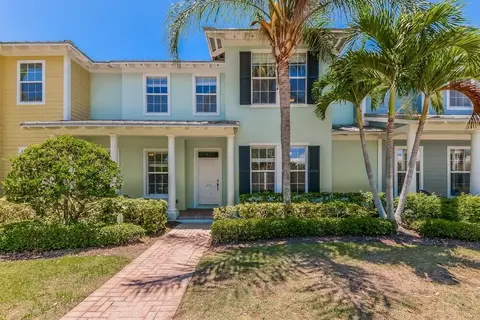 204 Aberdeen Pond Dr, Apollo Beach, FL 33572