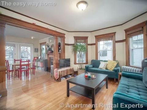 60 Powder House Blvd #2, Somerville, MA 02144