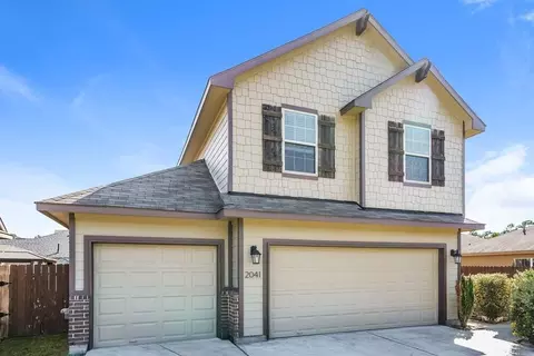 2041 Lost Pine Ct, Conroe, TX 77304