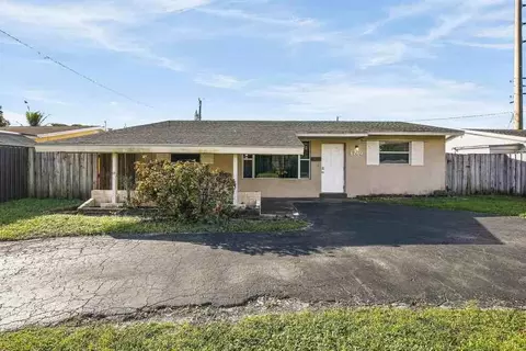 6780 Pershing St, Hollywood, FL 33024