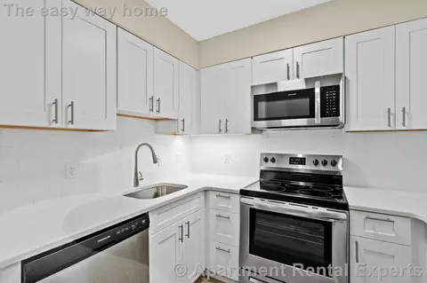 632 Massachusetts Ave #612, Cambridge, MA 02139