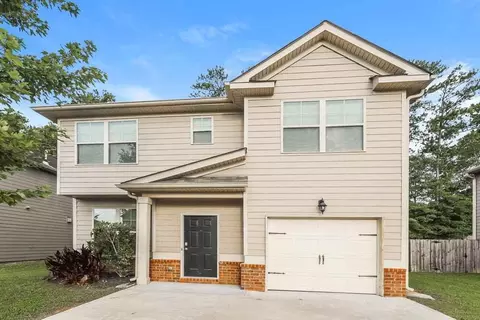 6596 Woodwell Dr, Union City, GA 30291