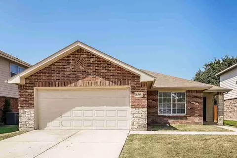 8505 Shallow Creek Dr, Fort Worth, TX 76179