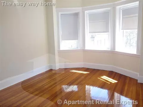 157 Summer St #16R, Somerville, MA 02143