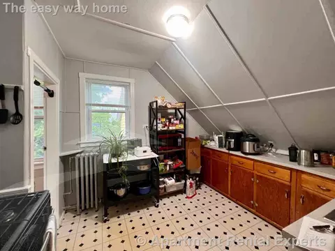 88 Porter St #2, Somerville, MA 02143
