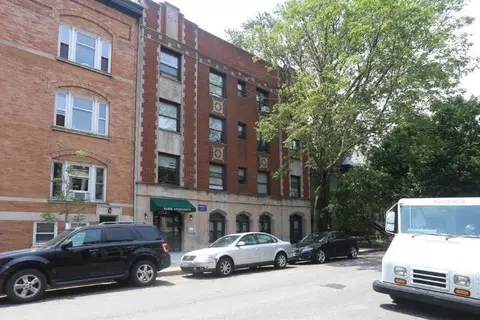 635 W Barry Ave #303, Chicago, IL 60657