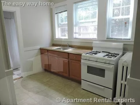 8 Forest St #2, Cambridge, MA 02140