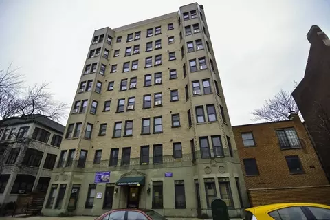 550 W Arlington Pl #812, Chicago, IL 60614