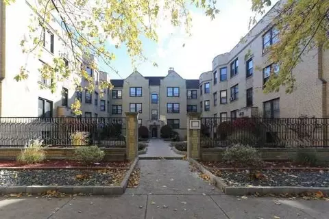 1121 W Oakdale Ave #3B, Chicago, IL 60657