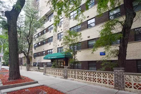 510 W Briar Pl #308, Chicago, IL 60657