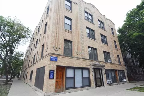 1101 W Wellington Ave #1, Chicago, IL 60657