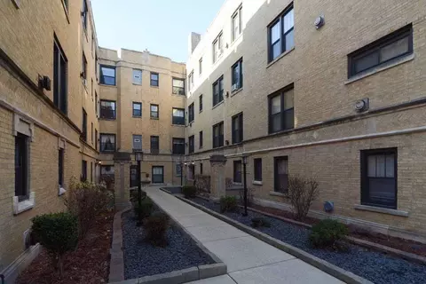 2842 N Orchard St #23, Chicago, IL 60657