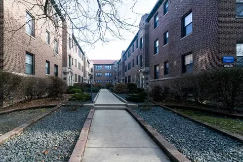 1321 Oak Ave #2B, Evanston, IL 60201