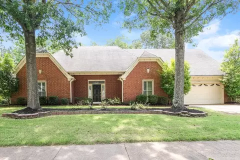1728 Edgeburg Ln, Cordova, TN 38016