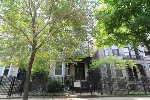 931 W Newport Ave #3, Chicago, IL 60657