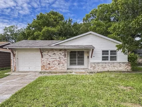 4345 Chestnut Dr, Mesquite, TX 75150