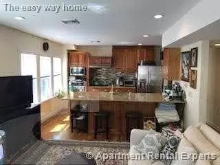 54 Montgomery St #1, Cambridge, MA 02140