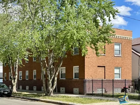 3517 W Grace St #2E, Chicago, IL 60618