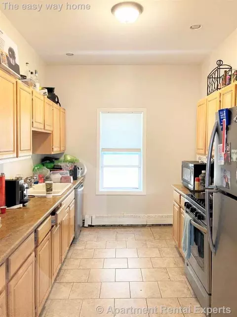 71 Cross St #2, Somerville, MA 02145