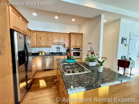 39 Inman St #1, Cambridge, MA 02139