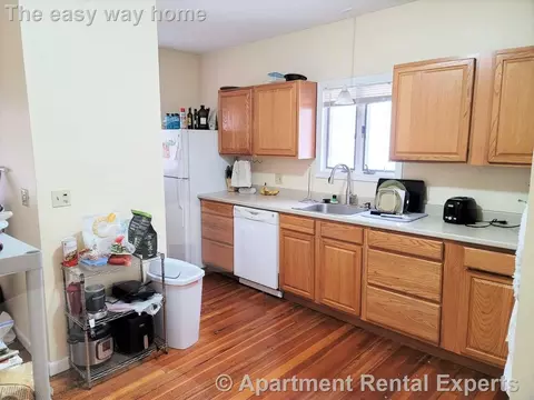 127 Hillsdale Rd #2, Somerville, MA 02144