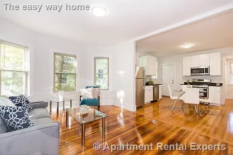 10 Stone Pl #2, Somerville, MA 02143