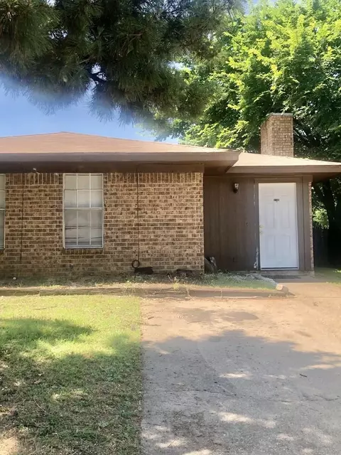 1716 Patricia St, Arlington, TX 76012