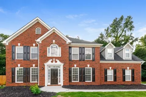 186 Championship Ct, Fayetteville, GA 30215