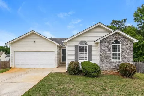 714 Cherry Branch Cir, Fairburn, GA 30213