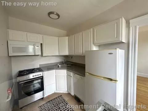 28 Langdon St #12a, Cambridge, MA 02138