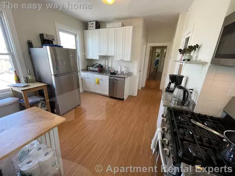 40 Cherry St #3, Somerville, MA 02144