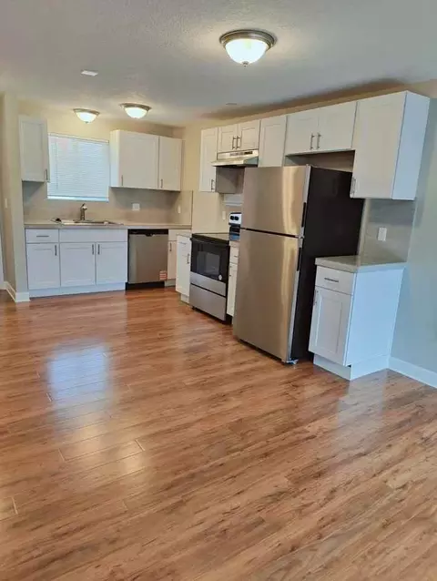 605 NW Adams St, Mcminnville, OR 97128