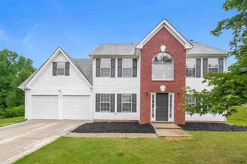 536 Easton Dr, Locust Grove, GA 30248