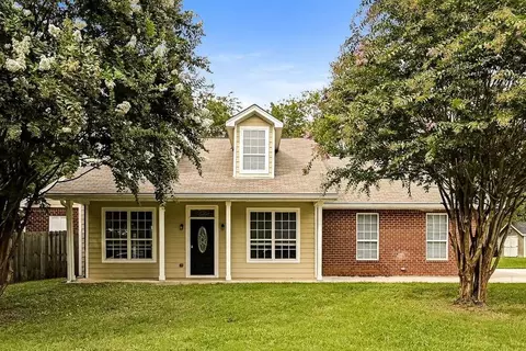 1102 Burlington Ct, Murfreesboro, TN 37128