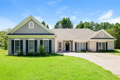 1101 E Shoreview Rd, Mcdonough, GA 30253