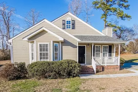 2 W Boxley Dr, Wendell, NC 27591