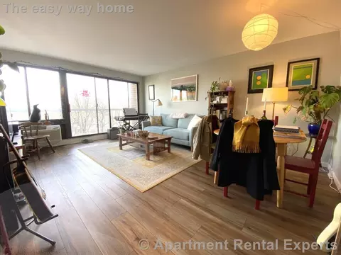 1105 Massachusetts Ave #5B, Cambridge, MA 02138