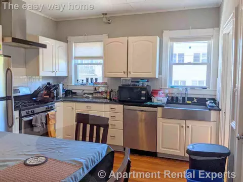 41 Belknap St #1, Somerville, MA 02144