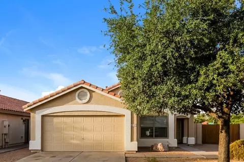 5725 E Flower Cir, Mesa, AZ 85206