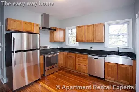 41 Belknap St #2, Somerville, MA 02144