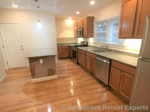 67 Temple St #1, Somerville, MA 02145