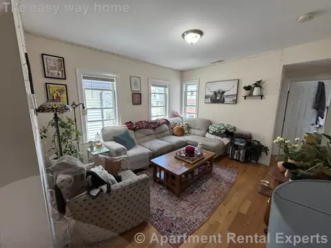 537 Main St #2, Medford, MA 02155