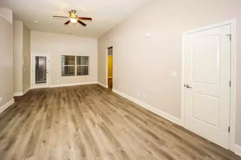4890 Summersun Dr, Morrow, GA 30260 photo 6