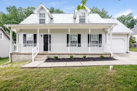 105 Cedar Bend Ct, La Vergne, TN 37086